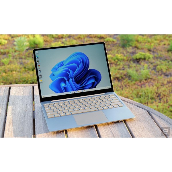 Microsoft Surface Laptop Go 2 i5/8gb/128gb ssd